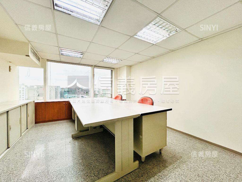 正民權東路內科挑高辦公室房屋室內格局與周邊環境