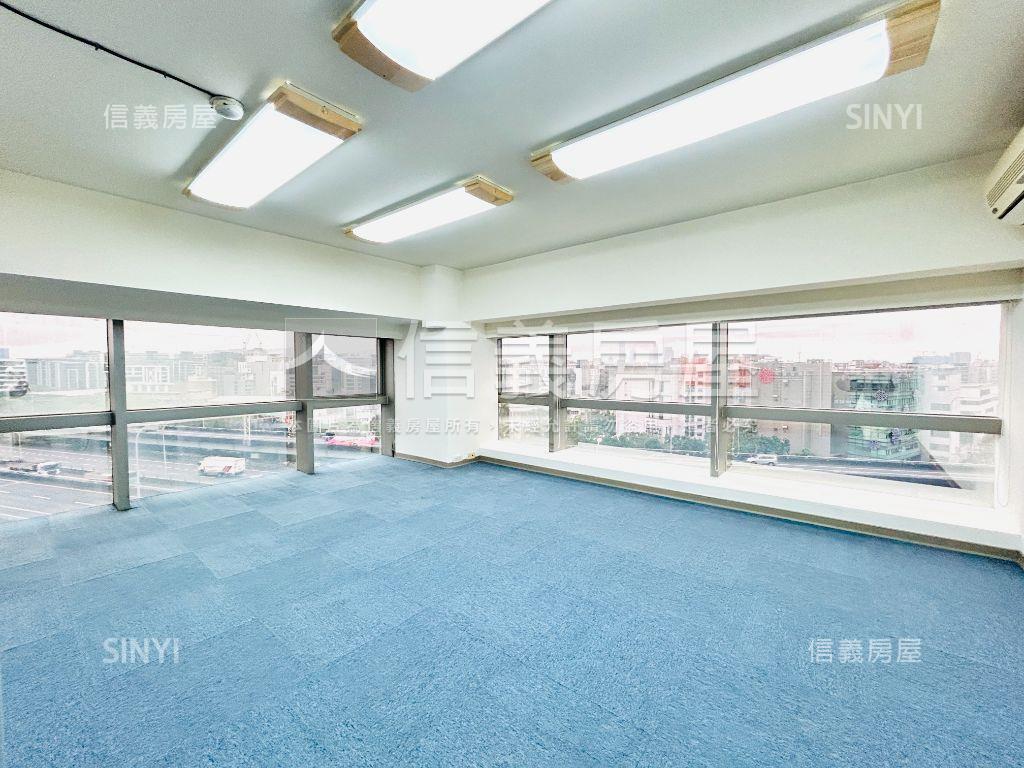 正民權東路內科挑高辦公室房屋室內格局與周邊環境