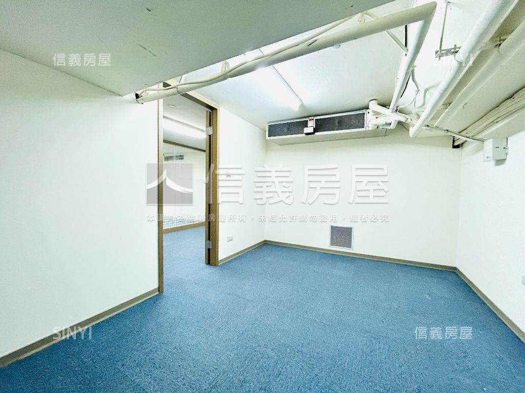 正民權東路內科挑高辦公室房屋室內格局與周邊環境