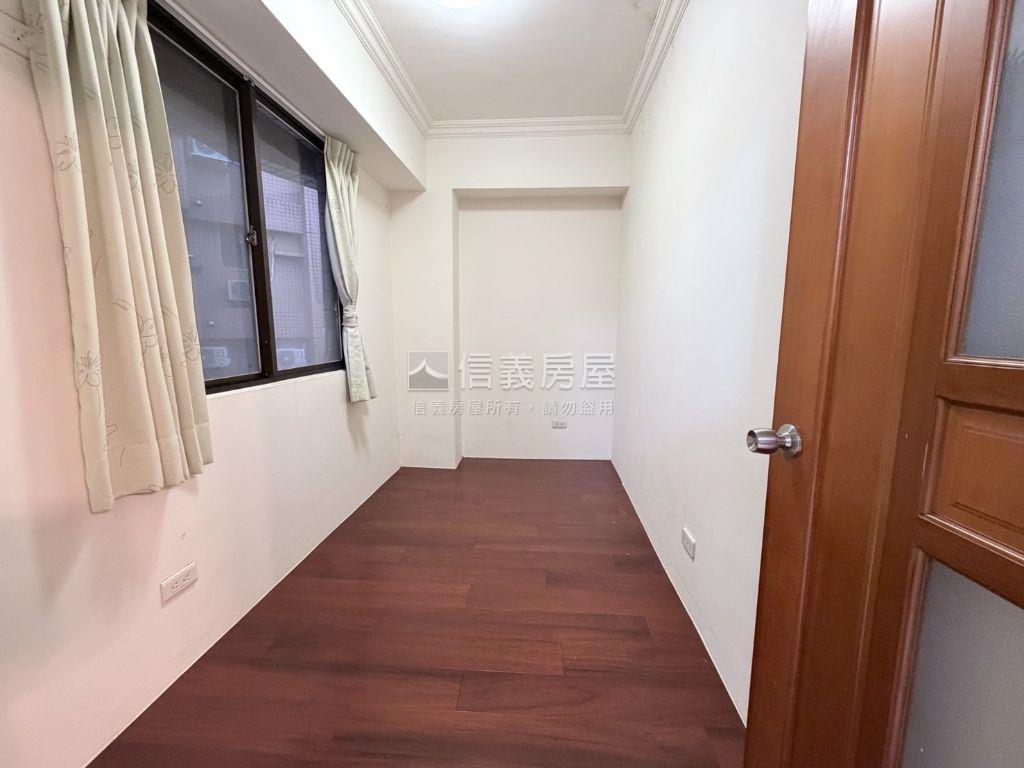 近漢口國中優質首購三房房屋室內格局與周邊環境