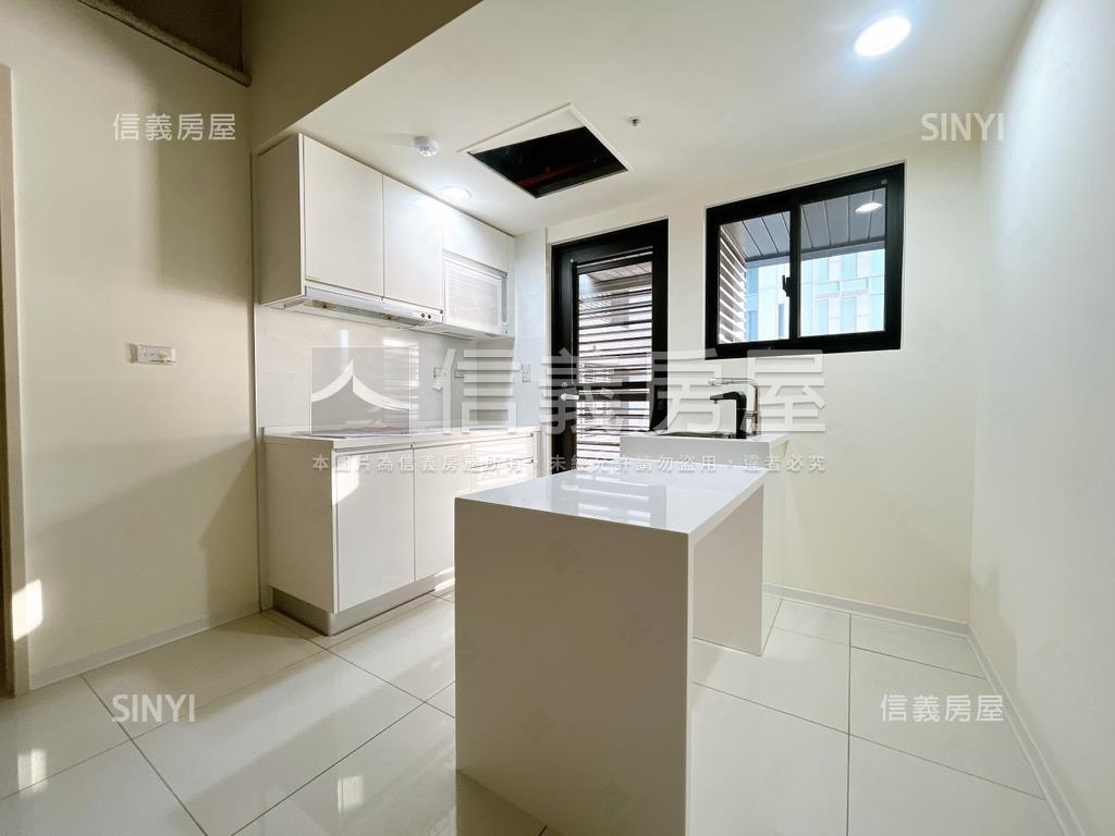 市政一號☆兩房車位房屋室內格局與周邊環境