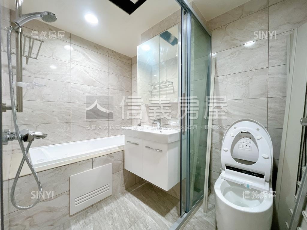 市政一號☆兩房車位房屋室內格局與周邊環境