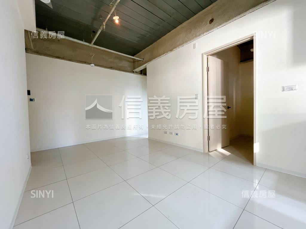 市政一號☆兩房車位房屋室內格局與周邊環境