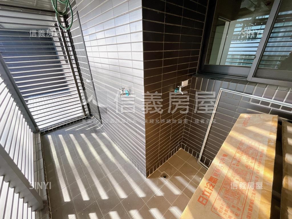 市政一號☆兩房車位房屋室內格局與周邊環境