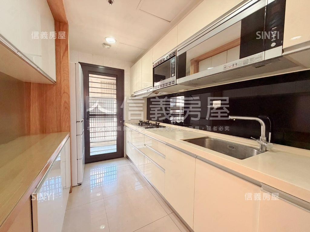 崇德文心高樓四房雙車位房屋室內格局與周邊環境