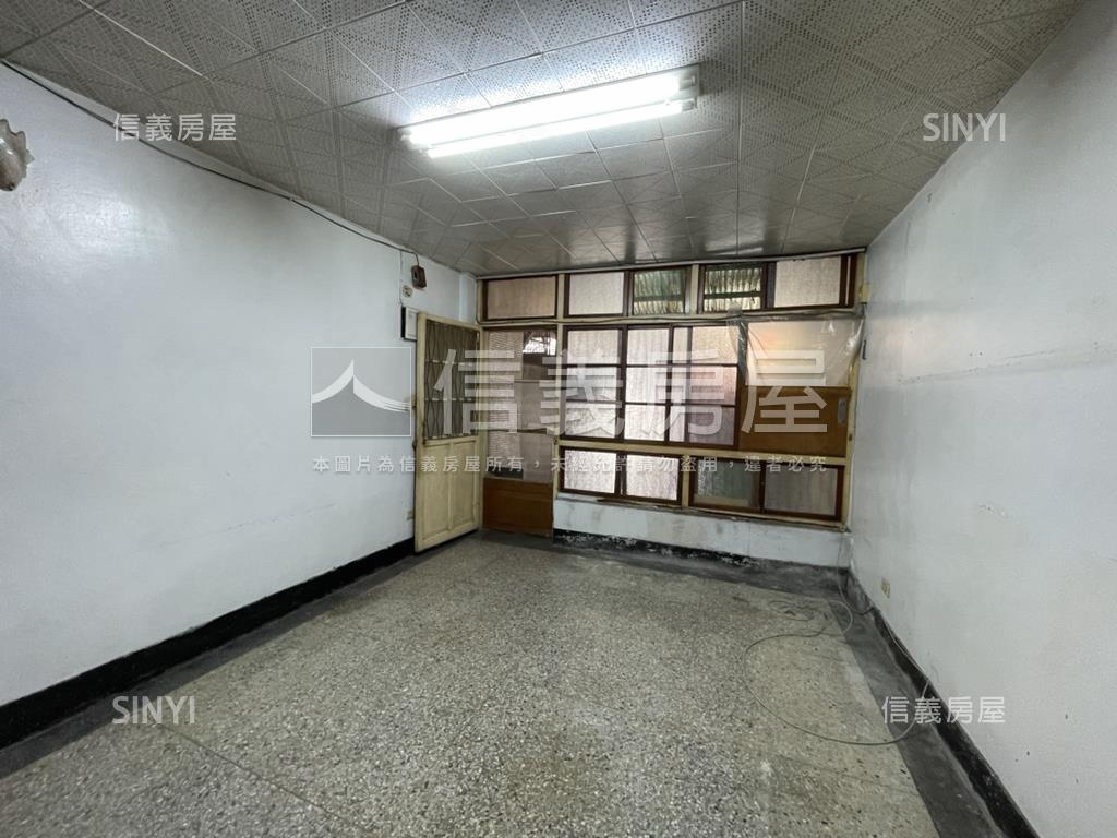 專任稀有長泰街一樓房屋室內格局與周邊環境