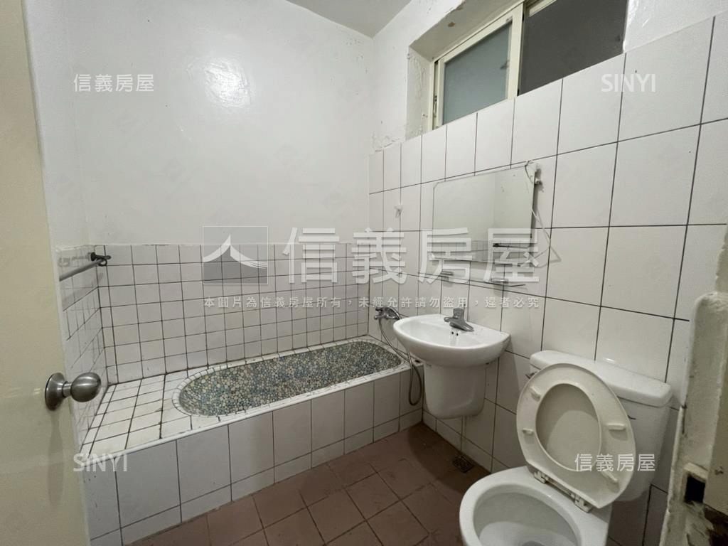 專任稀有長泰街一樓房屋室內格局與周邊環境