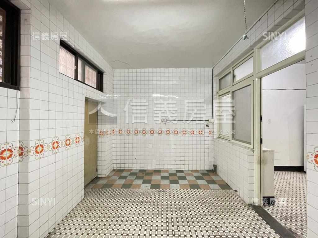 專任稀有長泰街一樓房屋室內格局與周邊環境