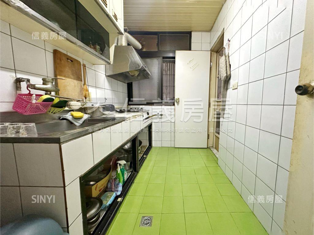 勝利路淨美經典二樓房屋室內格局與周邊環境