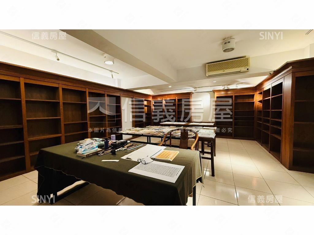 仁愛國小面寬朝南店面房屋室內格局與周邊環境