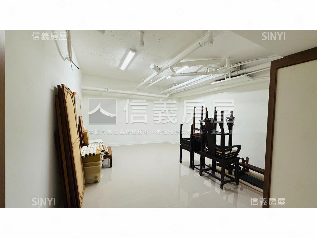 仁愛國小面寬朝南店面房屋室內格局與周邊環境