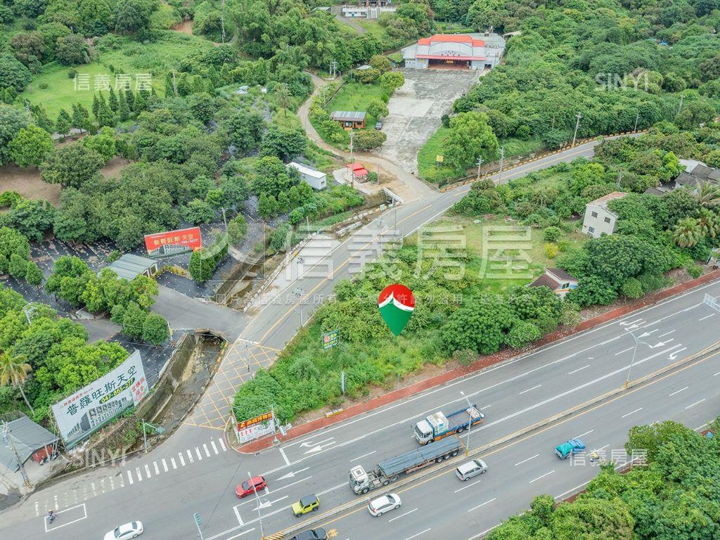 臨７４快官大大的土地房屋室內格局與周邊環境
