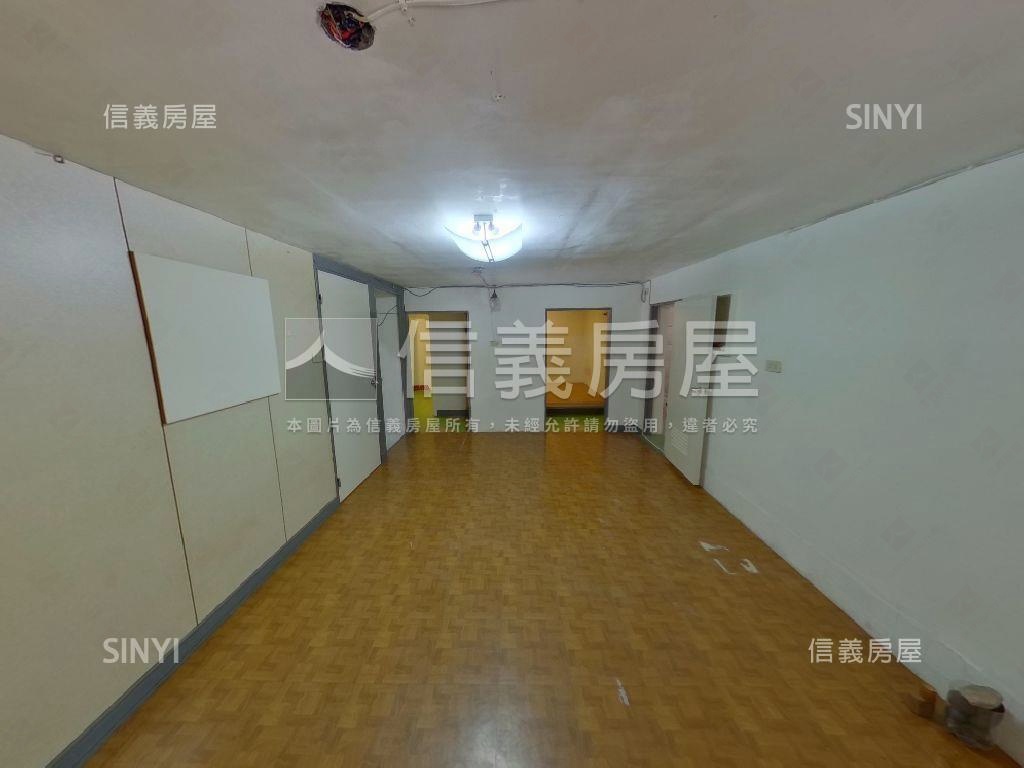 近雙車站一樓復古美寓房屋室內格局與周邊環境