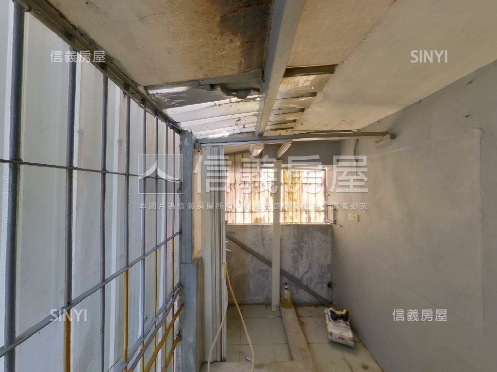 近雙車站一樓復古美寓房屋室內格局與周邊環境
