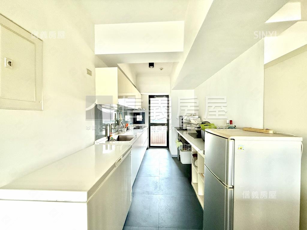 觀山觀海大三房平車房屋室內格局與周邊環境