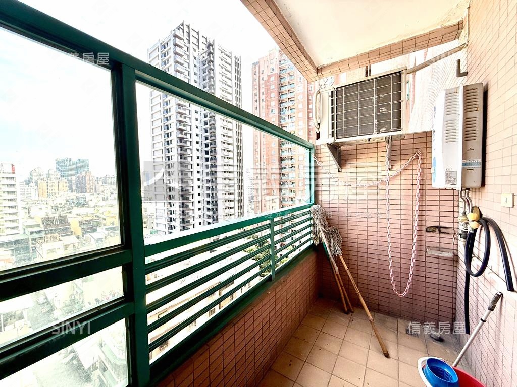 觀山觀海大三房平車房屋室內格局與周邊環境