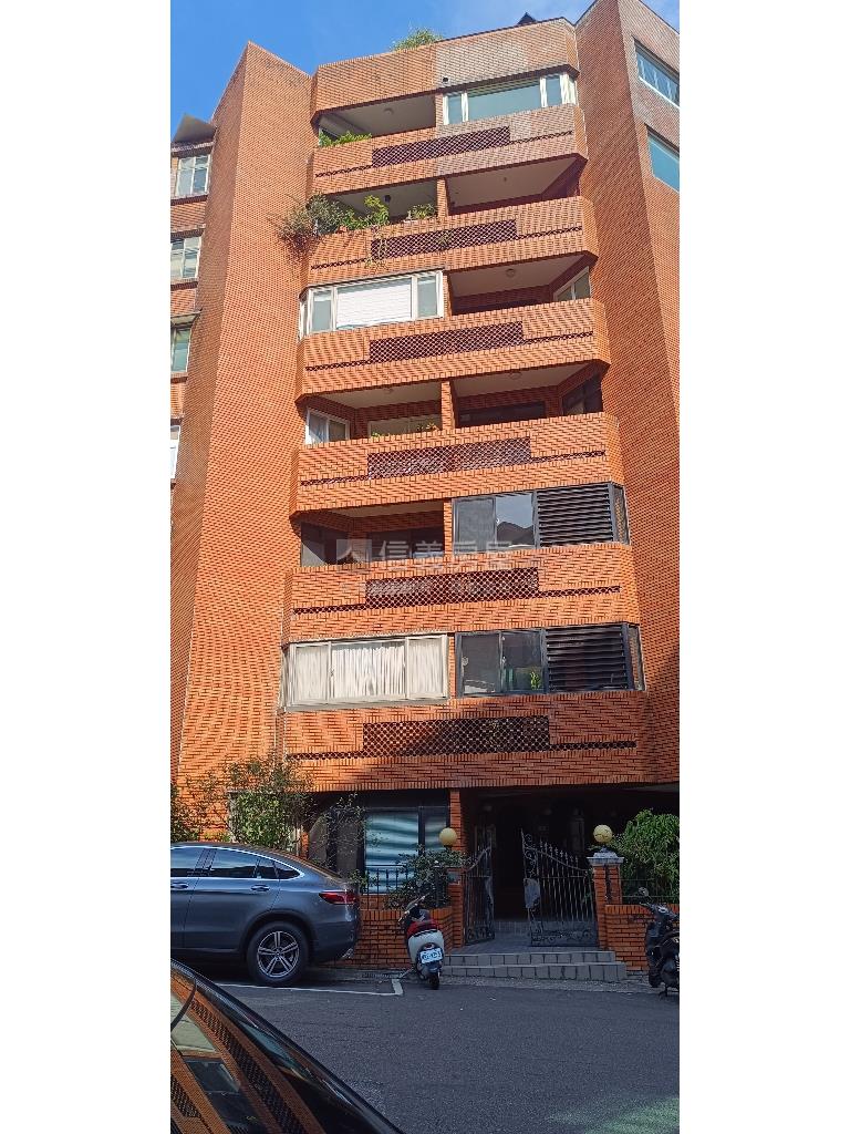 中山北路七段幽靜美廈房屋室內格局與周邊環境