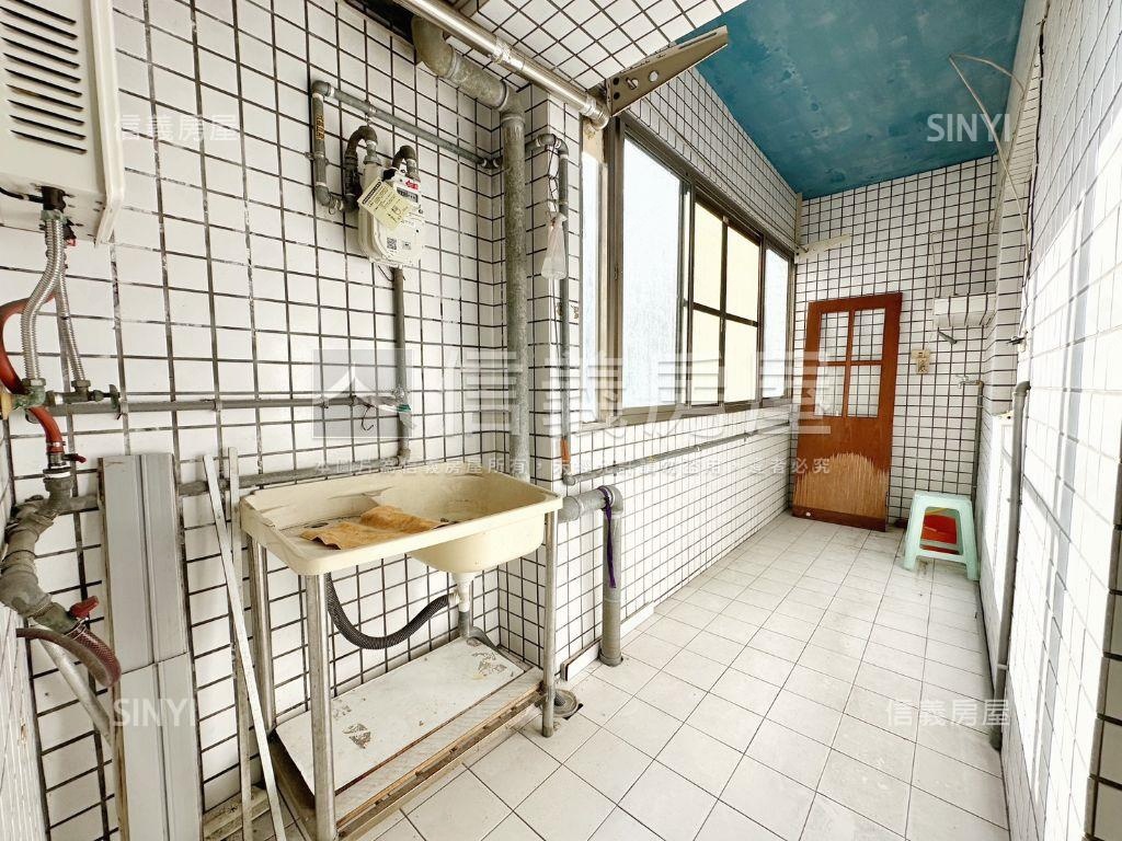 東光學區稀有大空間露臺宅房屋室內格局與周邊環境