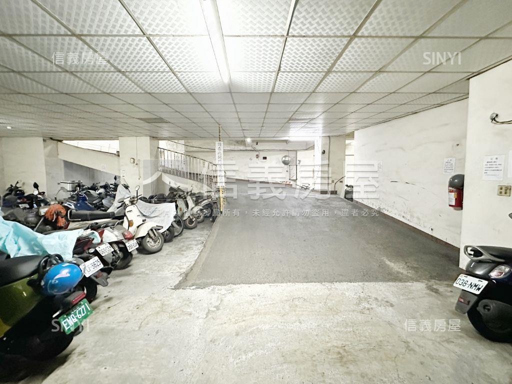 東光學區稀有大空間露臺宅房屋室內格局與周邊環境