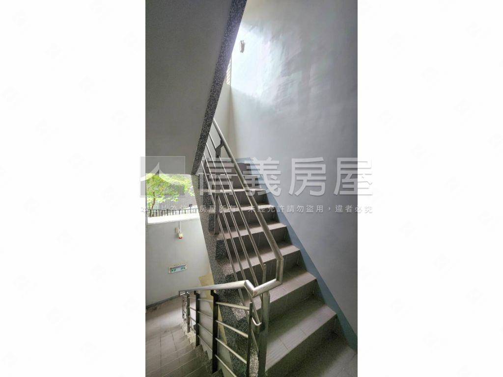 友座君綻美三房平車露台戶房屋室內格局與周邊環境
