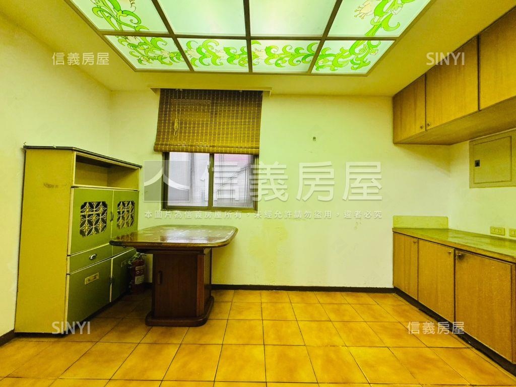 興南大空間美宅房屋室內格局與周邊環境