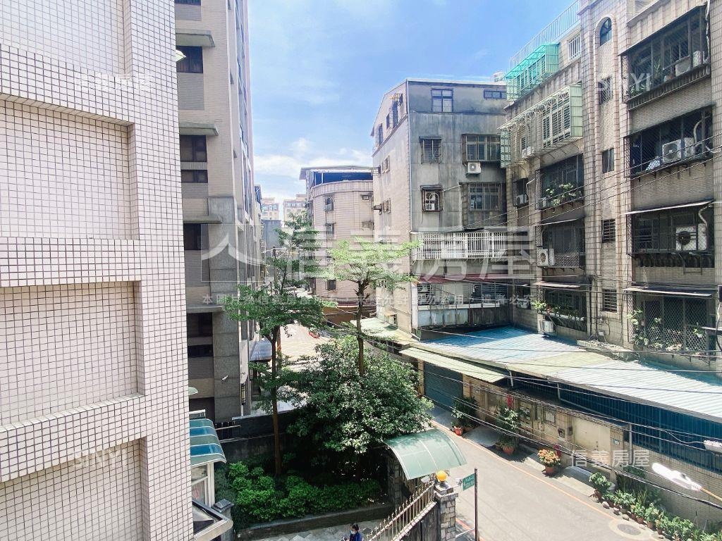 邊間三房三樓美寓房屋室內格局與周邊環境