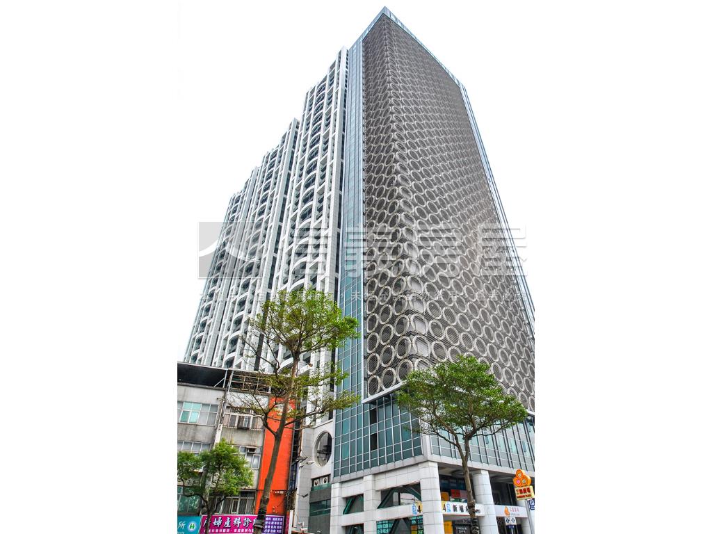 稀有新巨蛋邊間美屋房屋室內格局與周邊環境