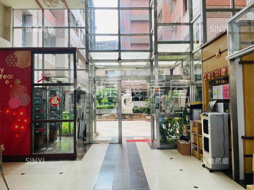 櫻花園邸２房２廳２衛房屋室內格局與周邊環境