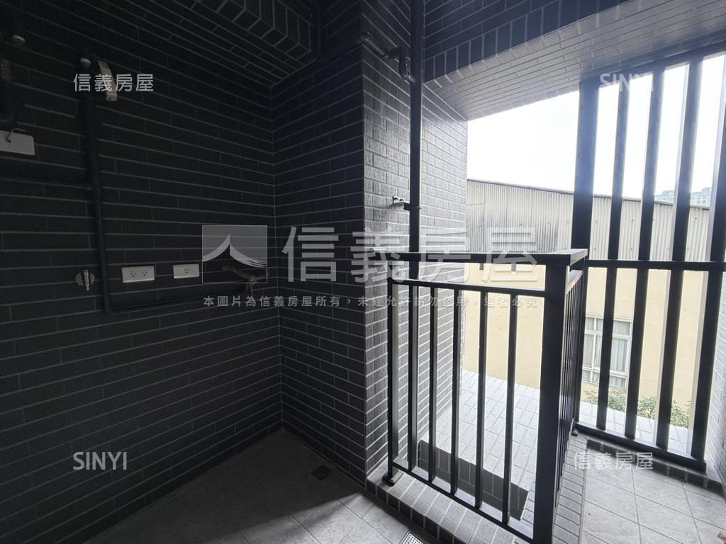 昂峰惟美崇德漢口商圈商辦房屋室內格局與周邊環境