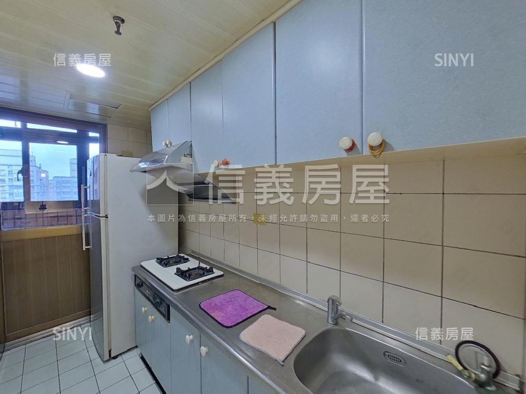 近未來捷運Ｇ１０站演說家房屋室內格局與周邊環境
