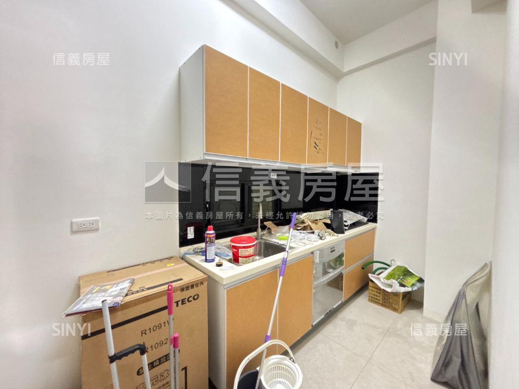 安南十二佃收租好投資店面房屋室內格局與周邊環境