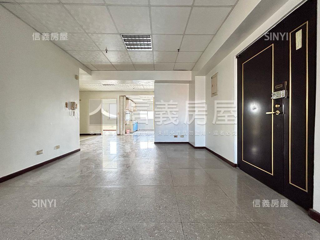 由鉅建設視野戶三房平車房屋室內格局與周邊環境