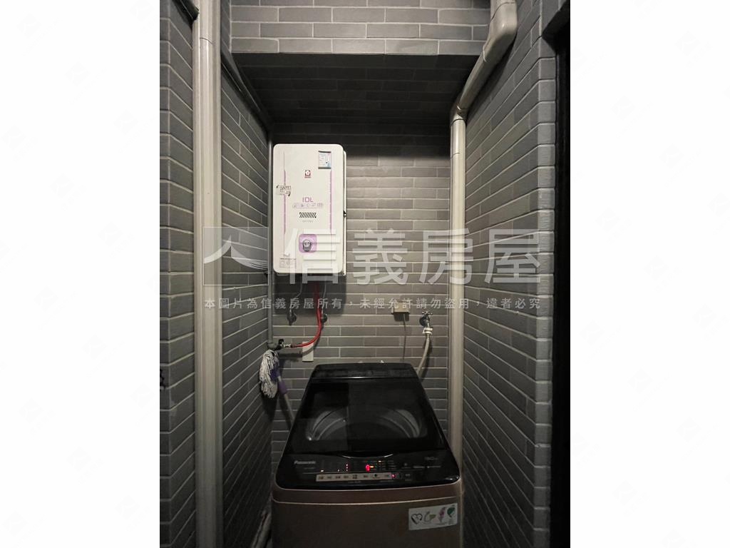 東區兩房平車房屋室內格局與周邊環境