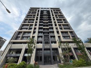 重劃區發財金店面