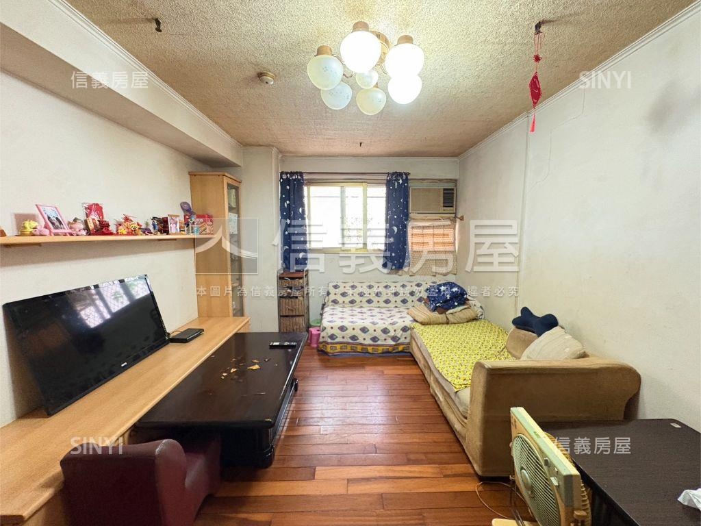 大有路三房有車位房屋室內格局與周邊環境