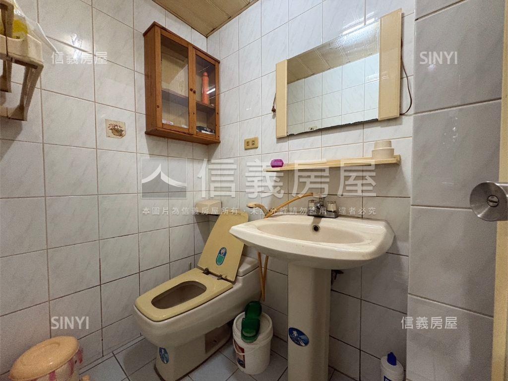 大有路三房有車位房屋室內格局與周邊環境