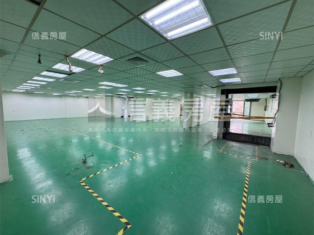 近商６０大面寬店面房屋室內格局與周邊環境