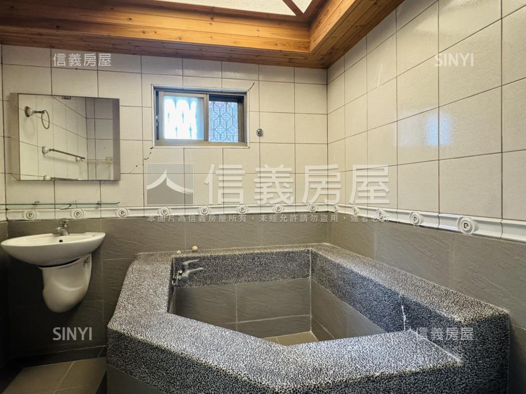 健康綠洲１－２樓店住房屋室內格局與周邊環境