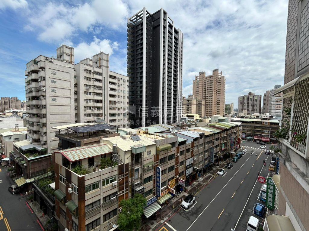 Ａ建工商圈漂亮四房平車房屋室內格局與周邊環境
