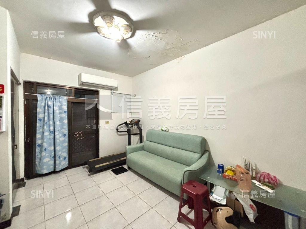 壽德新村三房車位房屋室內格局與周邊環境