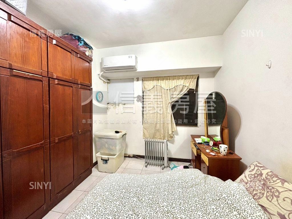 壽德新村三房車位房屋室內格局與周邊環境