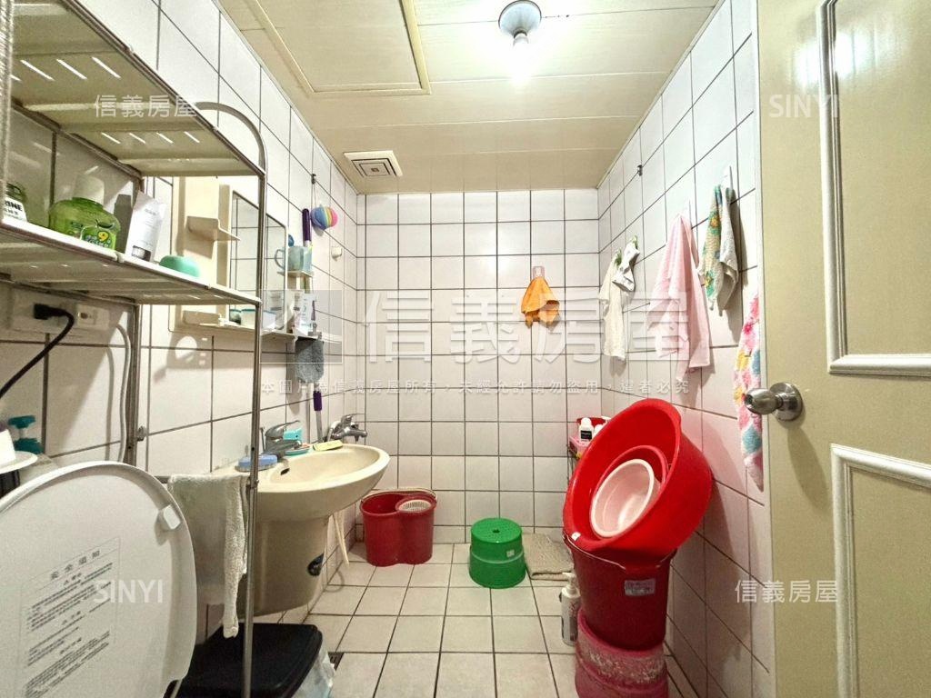 壽德新村三房車位房屋室內格局與周邊環境