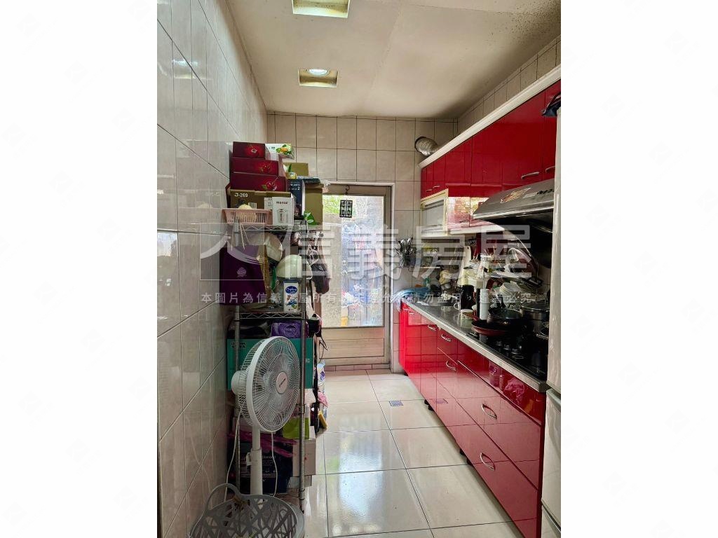 新莊路靜巷優質透天房屋室內格局與周邊環境