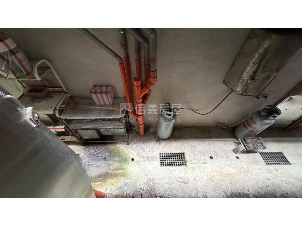 泰強低總價金店面房屋室內格局與周邊環境