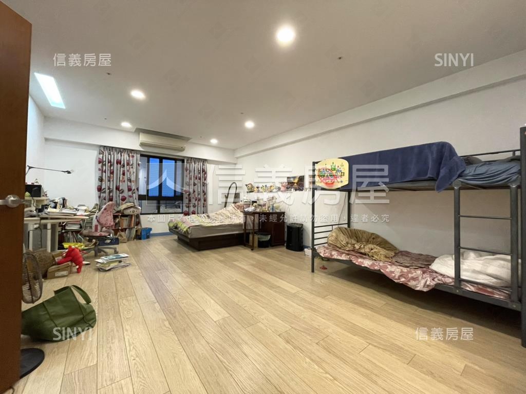 近八擴頂樓◎樓中樓露台戶房屋室內格局與周邊環境