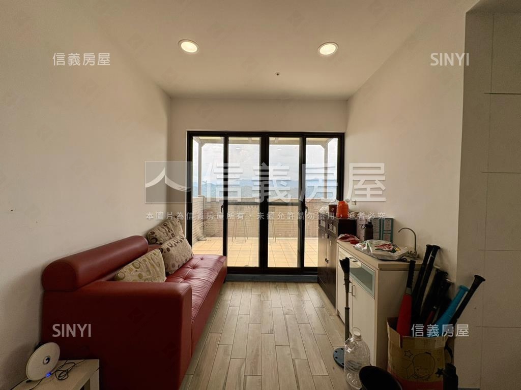 近八擴頂樓◎樓中樓露台戶房屋室內格局與周邊環境