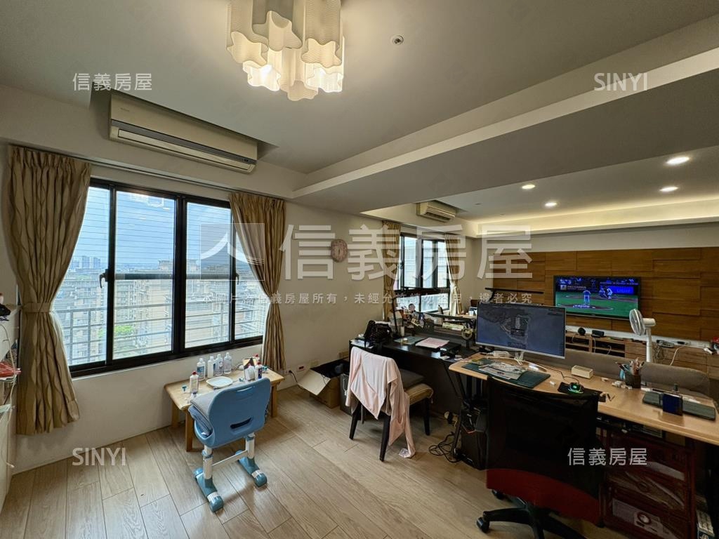 近八擴頂樓◎樓中樓露台戶房屋室內格局與周邊環境