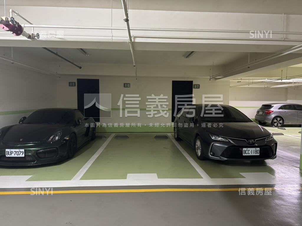 坤山科達大面寬店面房屋室內格局與周邊環境