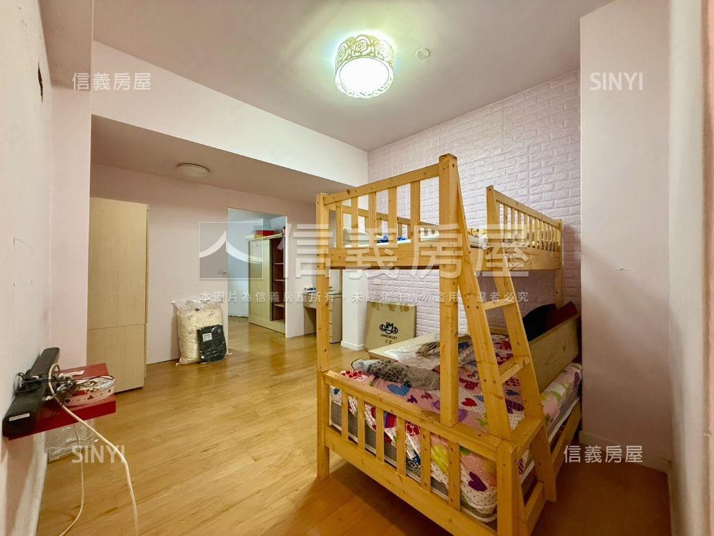 巨豪兩房兩衛加車位房屋室內格局與周邊環境