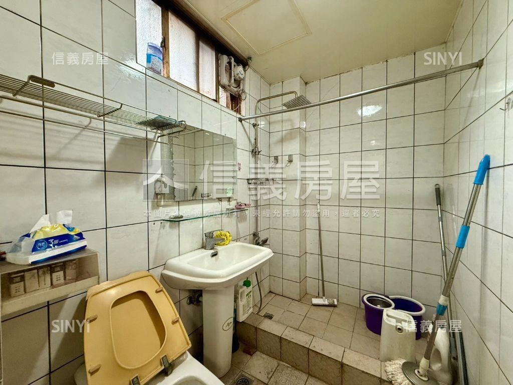 巨豪兩房兩衛加車位房屋室內格局與周邊環境